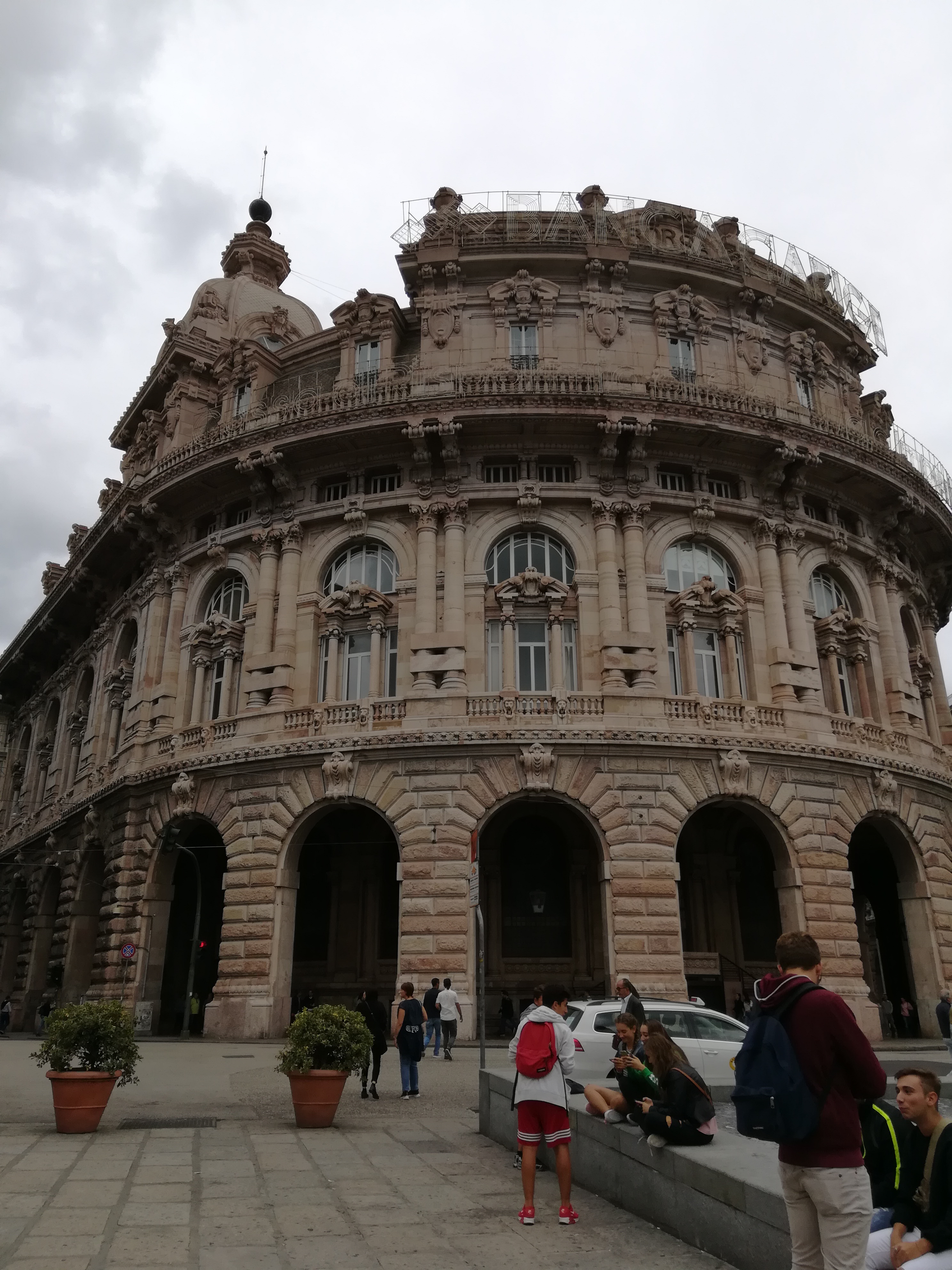 PIAZZA DE FERRARI
